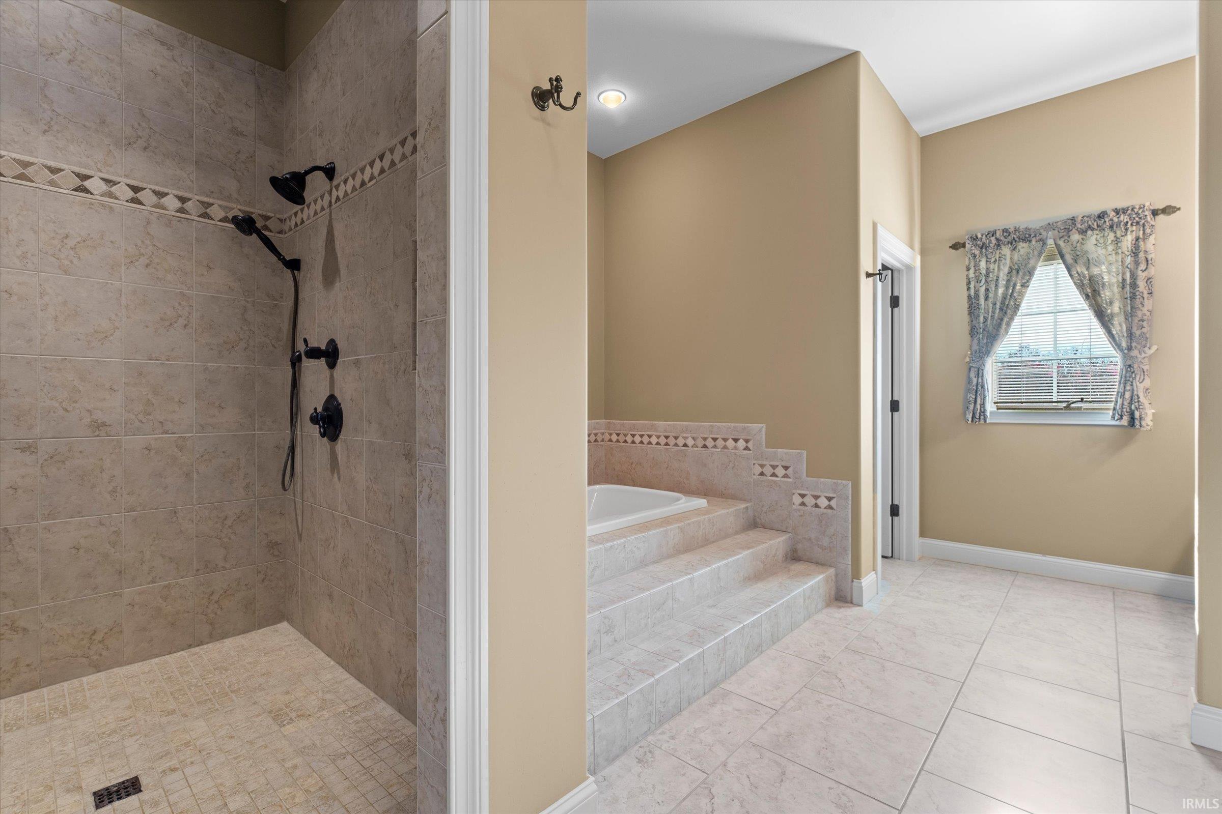 51625 Meadow Pointe Granger, IN 46530 - Photo 14 of 36