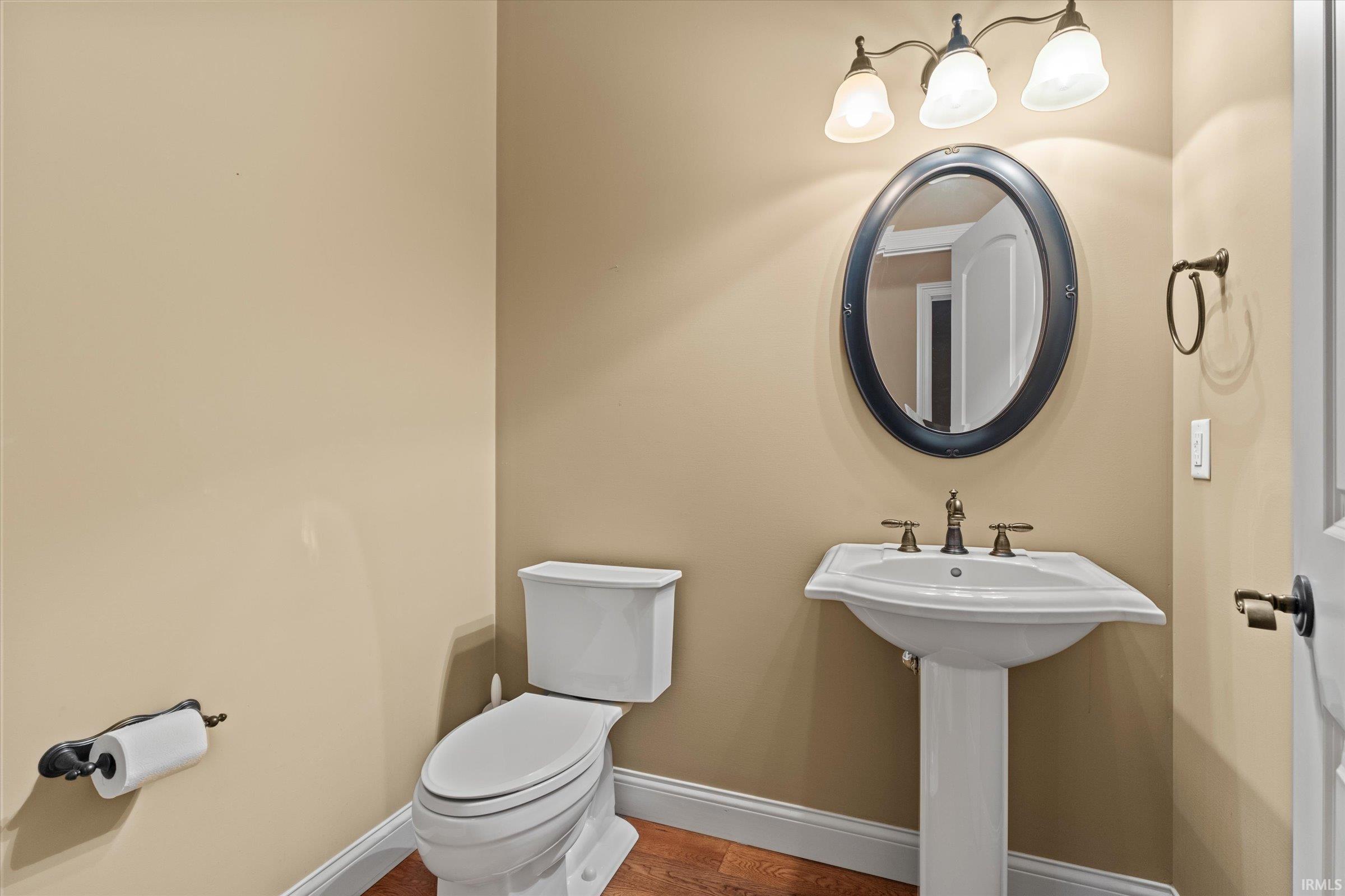 51625 Meadow Pointe Granger, IN 46530 - Photo 4 of 36