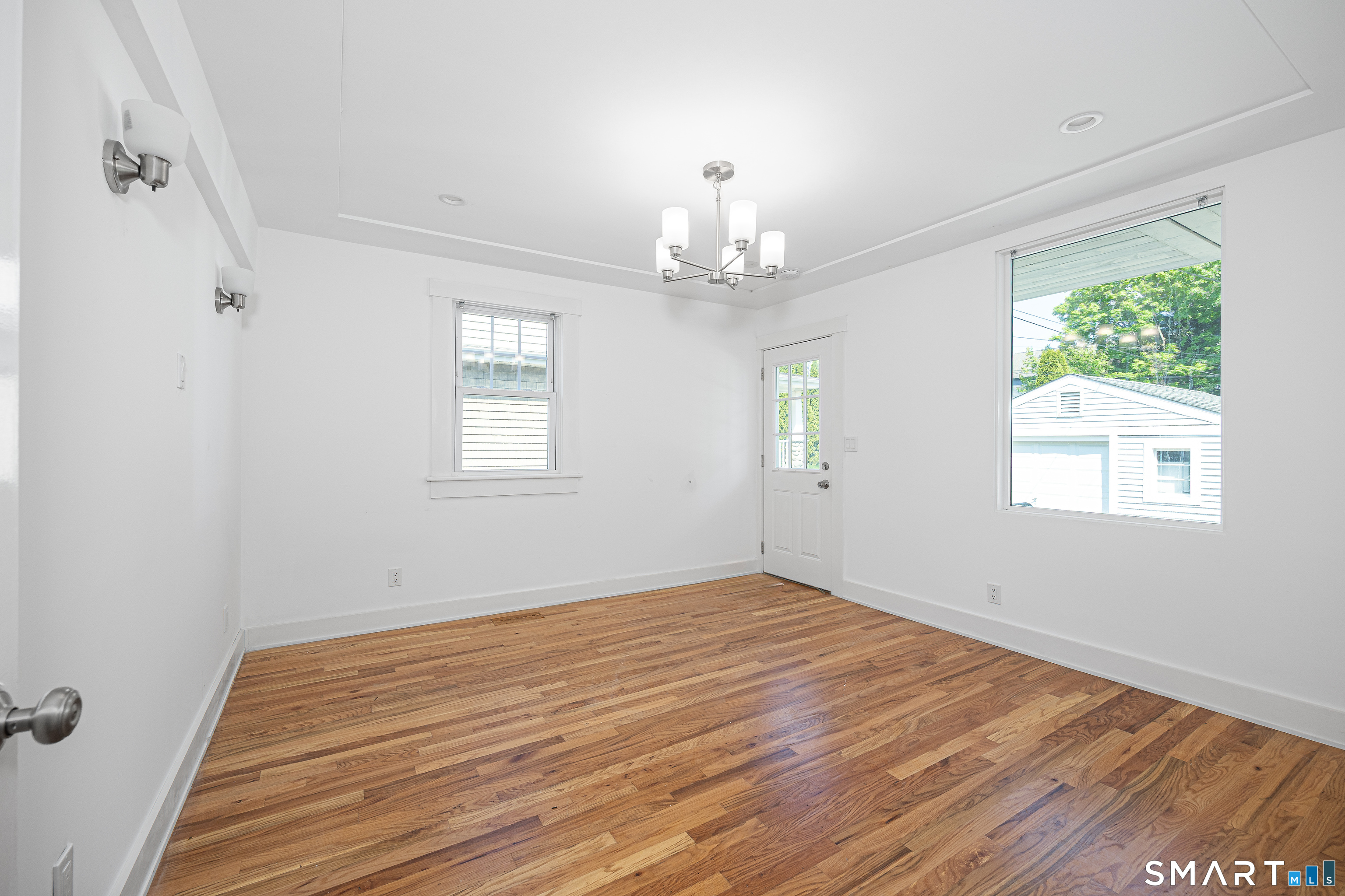 18 Cook Road Stamford, CT 06902 - Photo 16 of 36 Family room or possible 3rd bedroom
