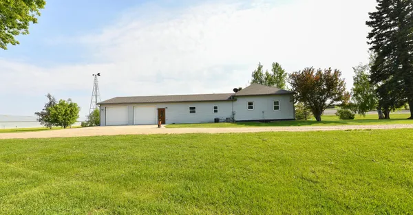 $539,900 | 3562 106th Avenue Southeast, Sanborn, ND 58480