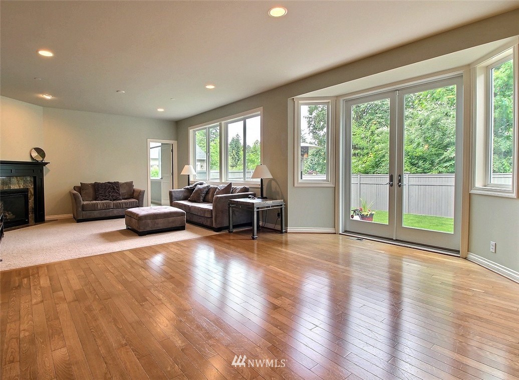 102 Elma Place Southeast Renton, WA 98059 - Photo 14 of 40