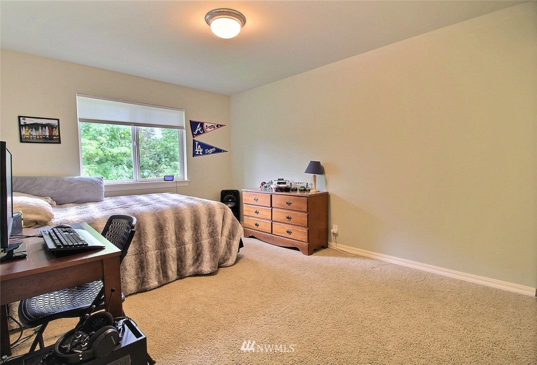 102 Elma Place Southeast Renton, WA 98059 - Photo 31 of 40