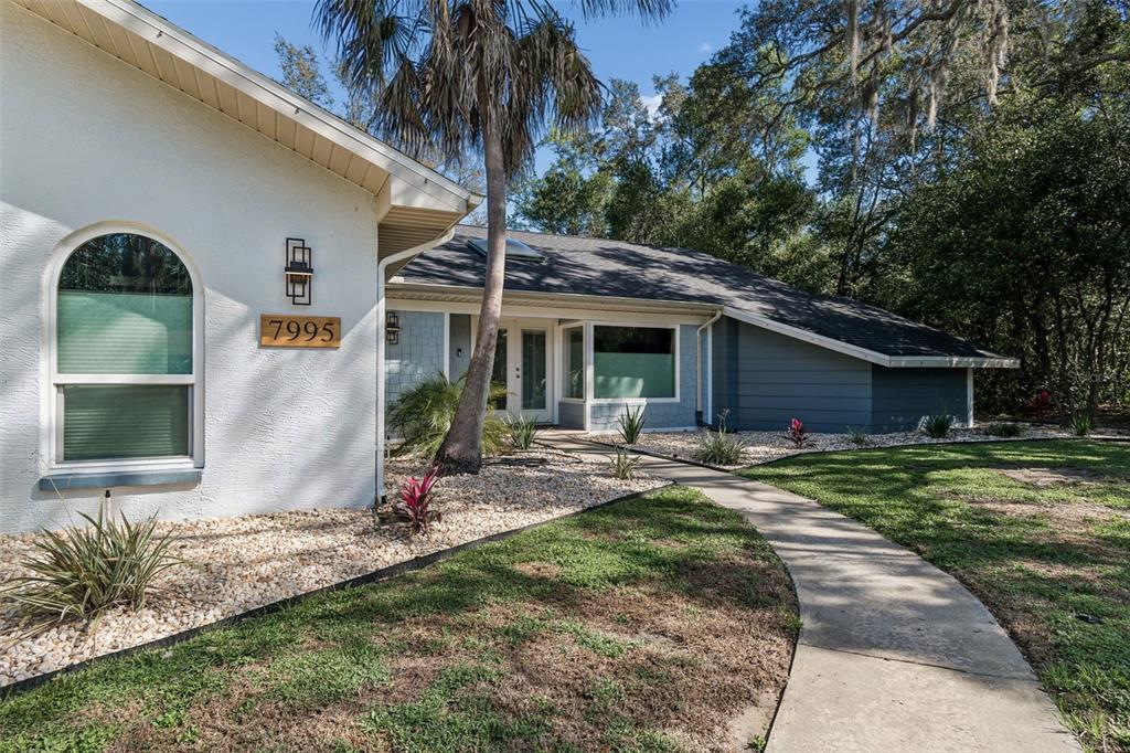 7995 Chaucer Drive Weeki Wachee, FL 34607 - Photo 2 of 82