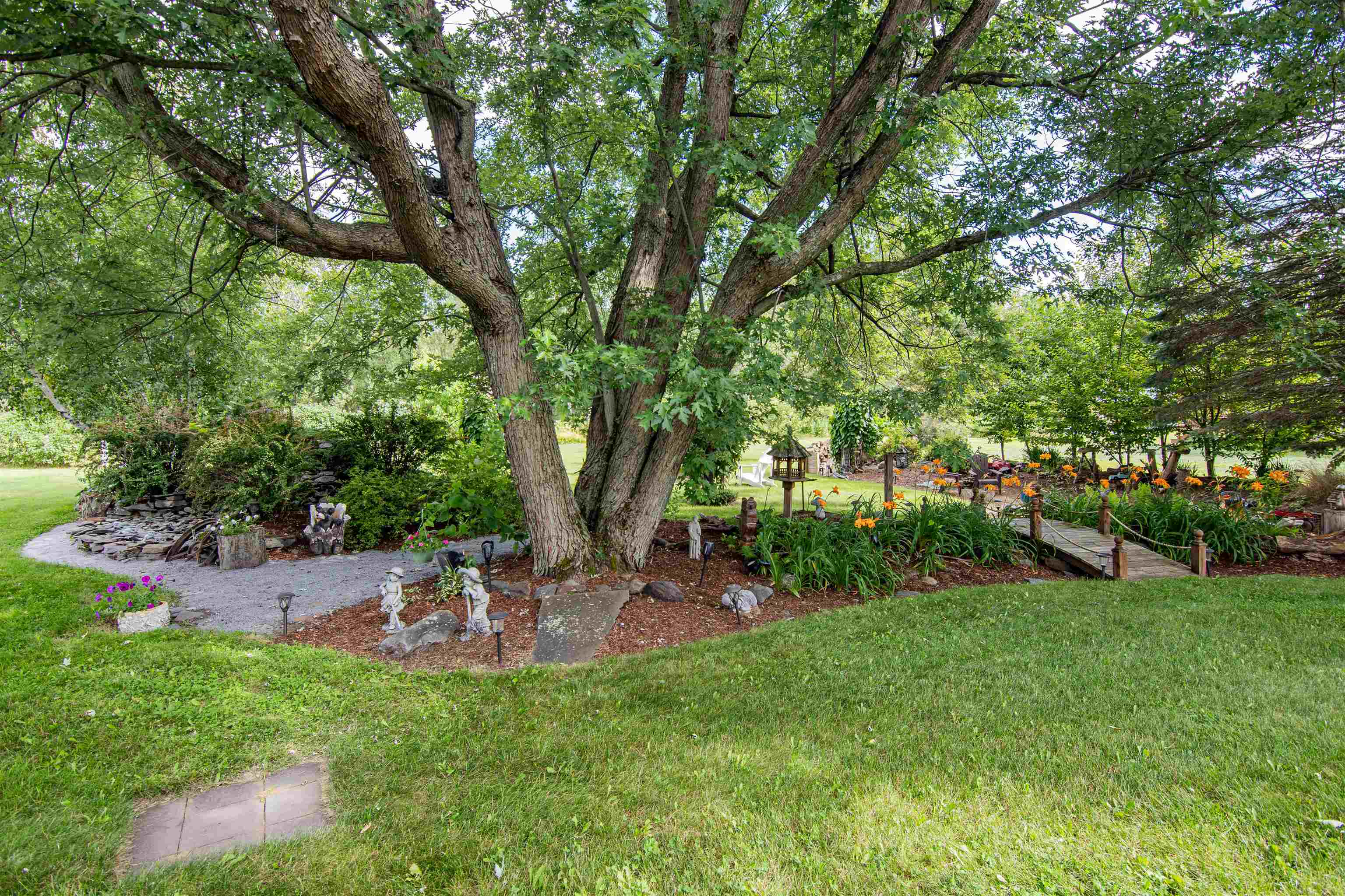 944 Stone Bridge Road Georgia, VT 05468 - Photo 27 of 40