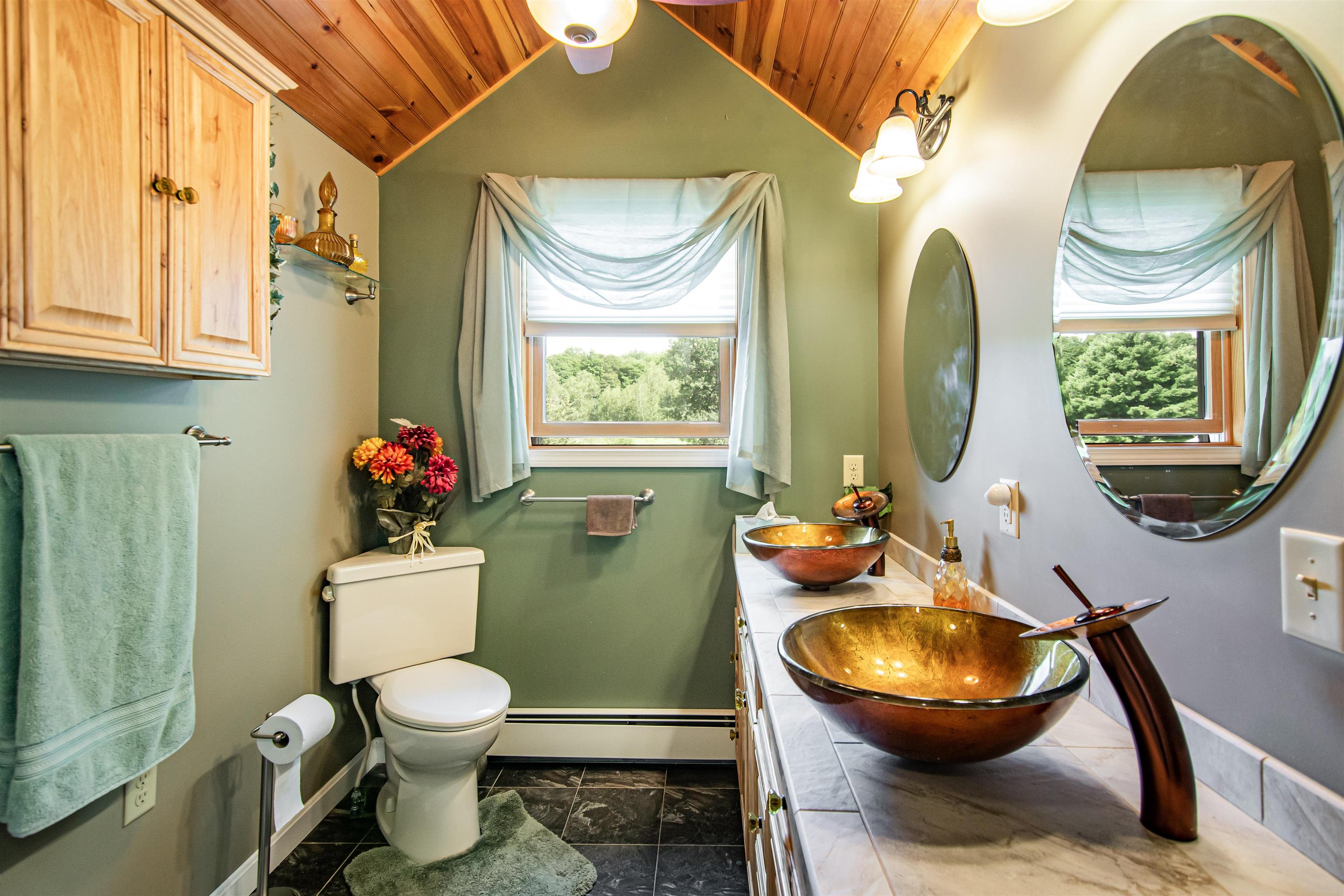 944 Stone Bridge Road Georgia, VT 05468 - Photo 10 of 40