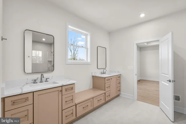 $1,370,815 | 41934 Night Nurse Circle, Brambleton, VA 20148