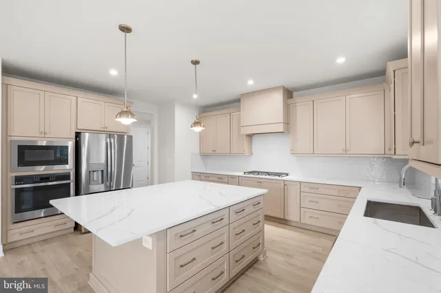 $1,370,815 | 41934 Night Nurse Circle, Brambleton, VA 20148