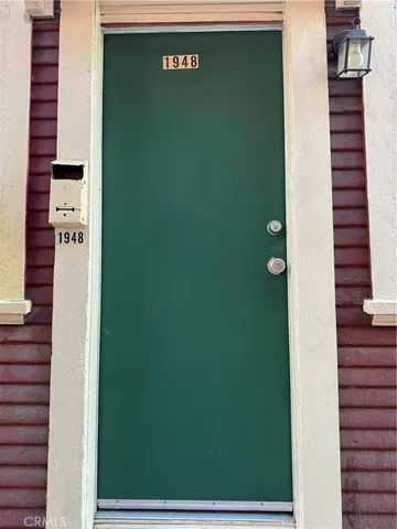 $1,700 | 1944 New England Street, Los Angeles, CA 90007