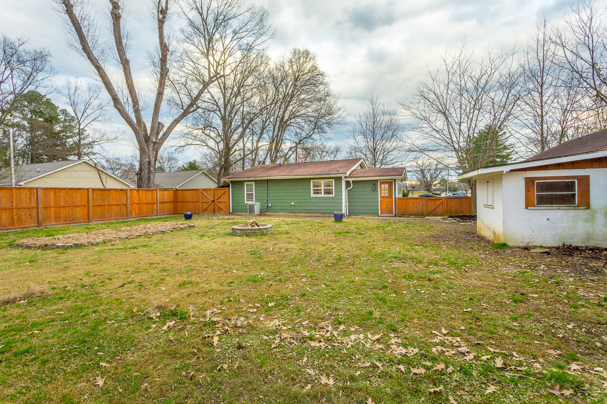 911 North Moore Road Chattanooga, TN 37411 - Photo 18 of 54 911 N Moore Rd. HD-26
