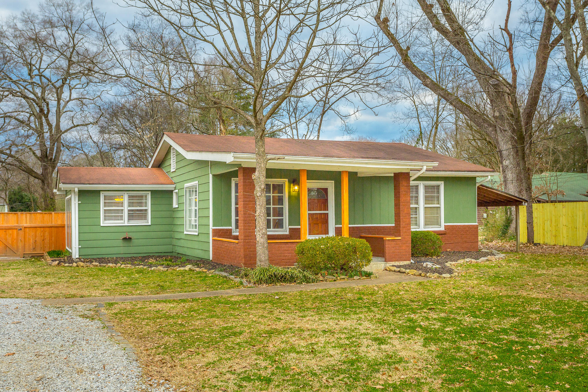 911 North Moore Road Chattanooga, TN 37411 - Photo 5 of 54 911 N Moore Rd. HD-11