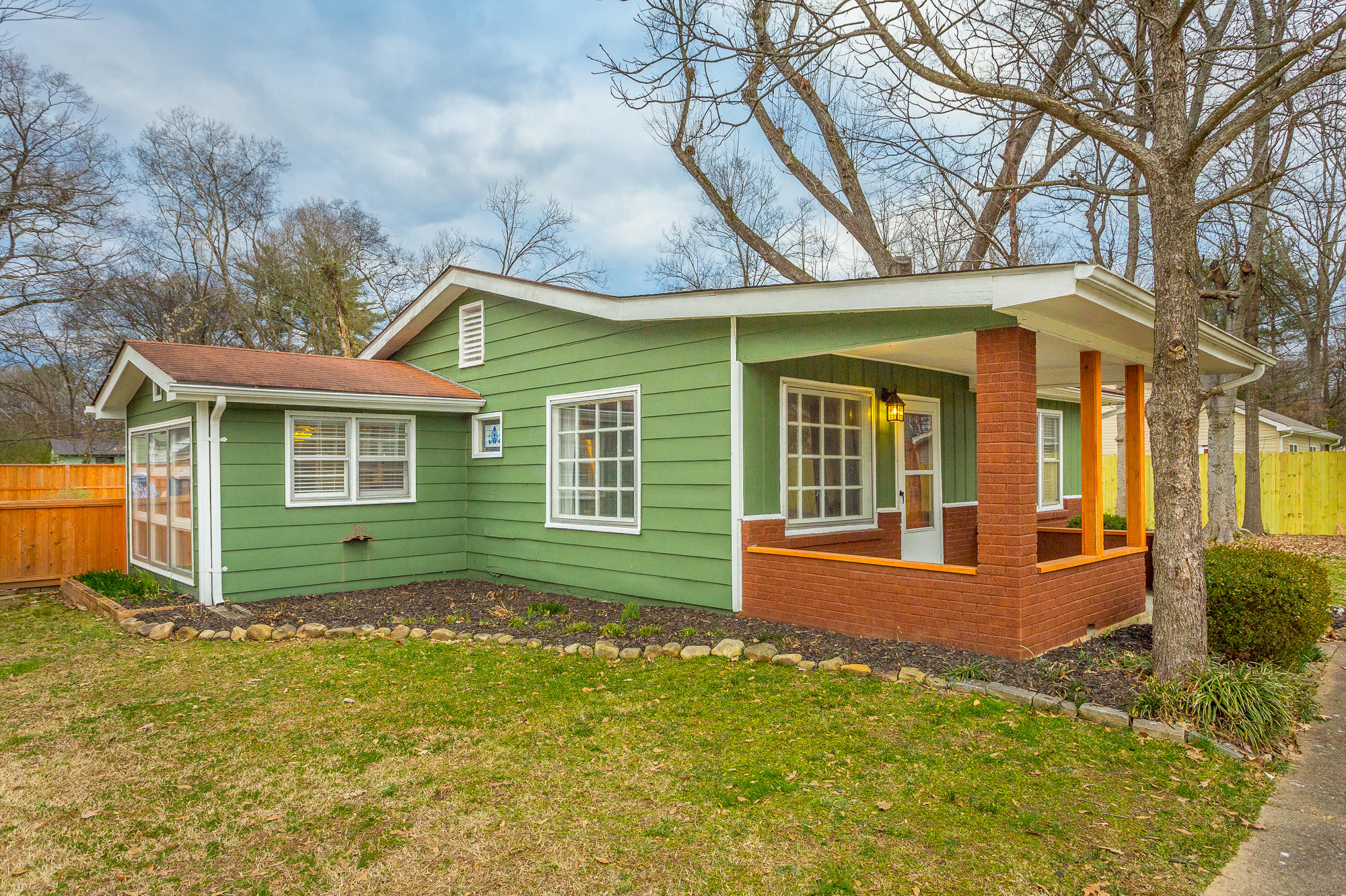 911 North Moore Road Chattanooga, TN 37411 - Photo 8 of 54 911 N Moore Rd. HD-14