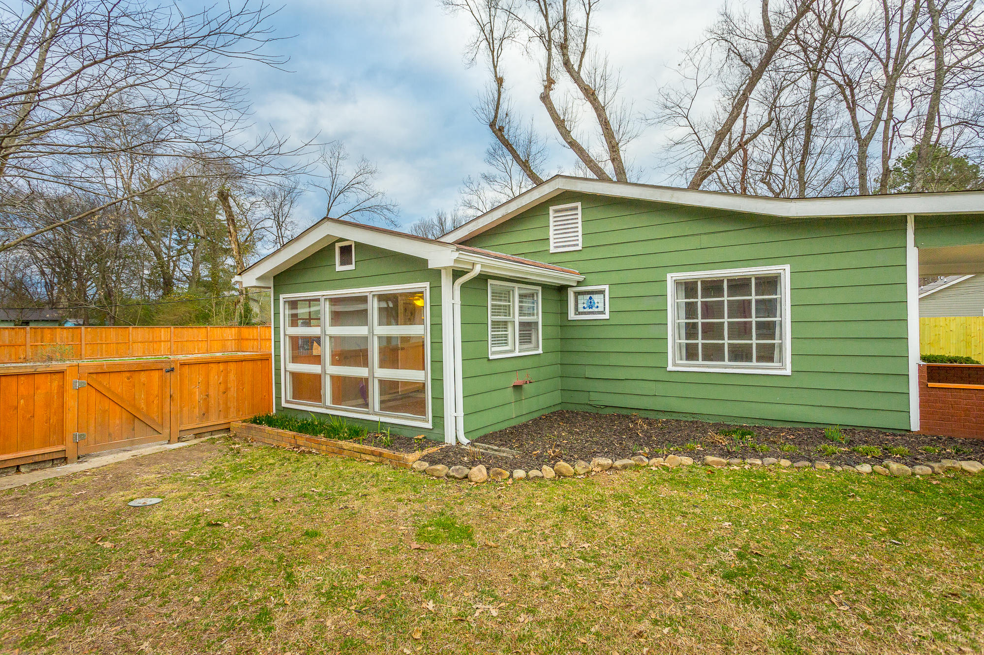 911 North Moore Road Chattanooga, TN 37411 - Photo 9 of 54 911 N Moore Rd. HD-15