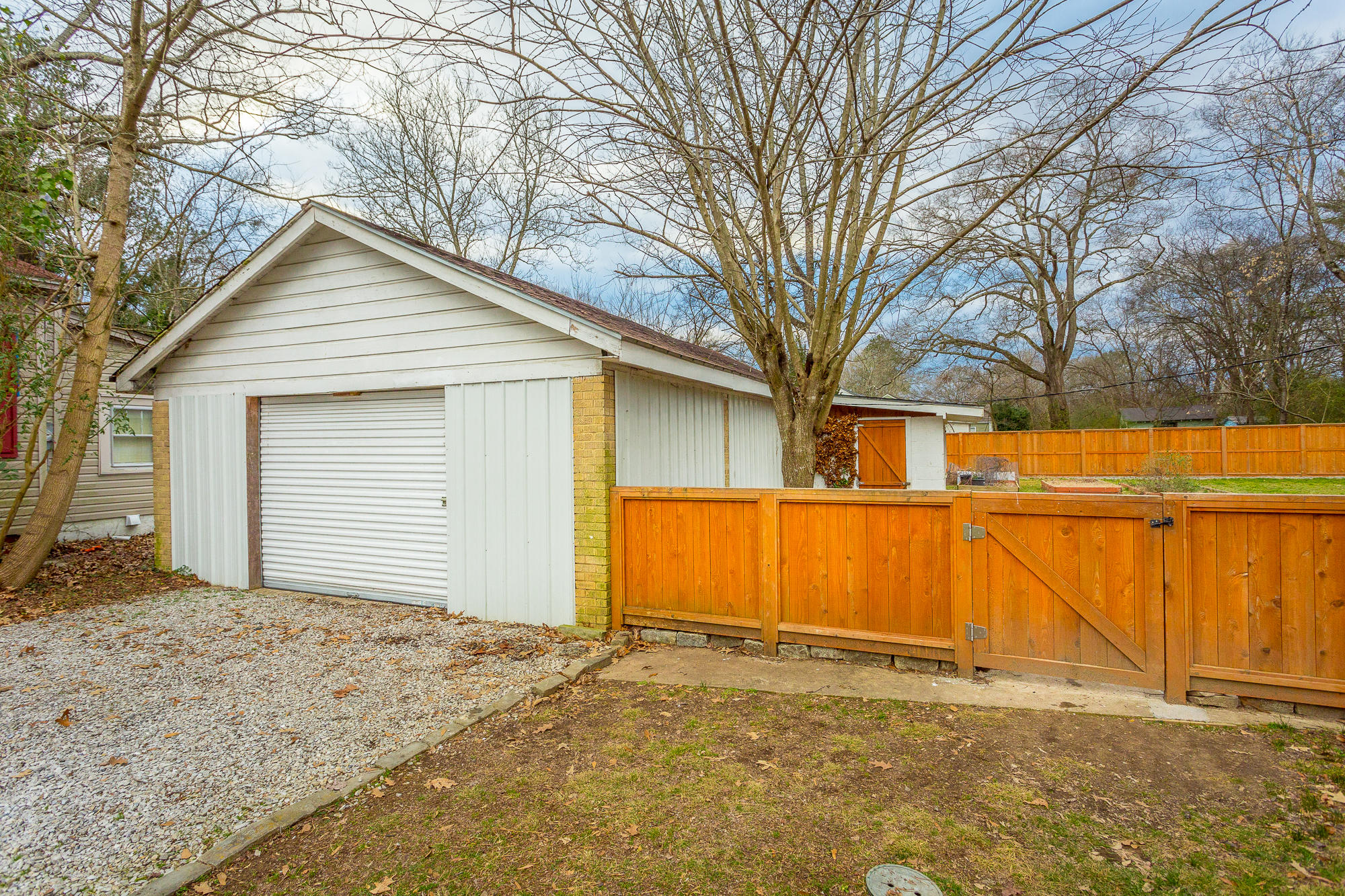 911 North Moore Road Chattanooga, TN 37411 - Photo 10 of 54 911 N Moore Rd. HD-16