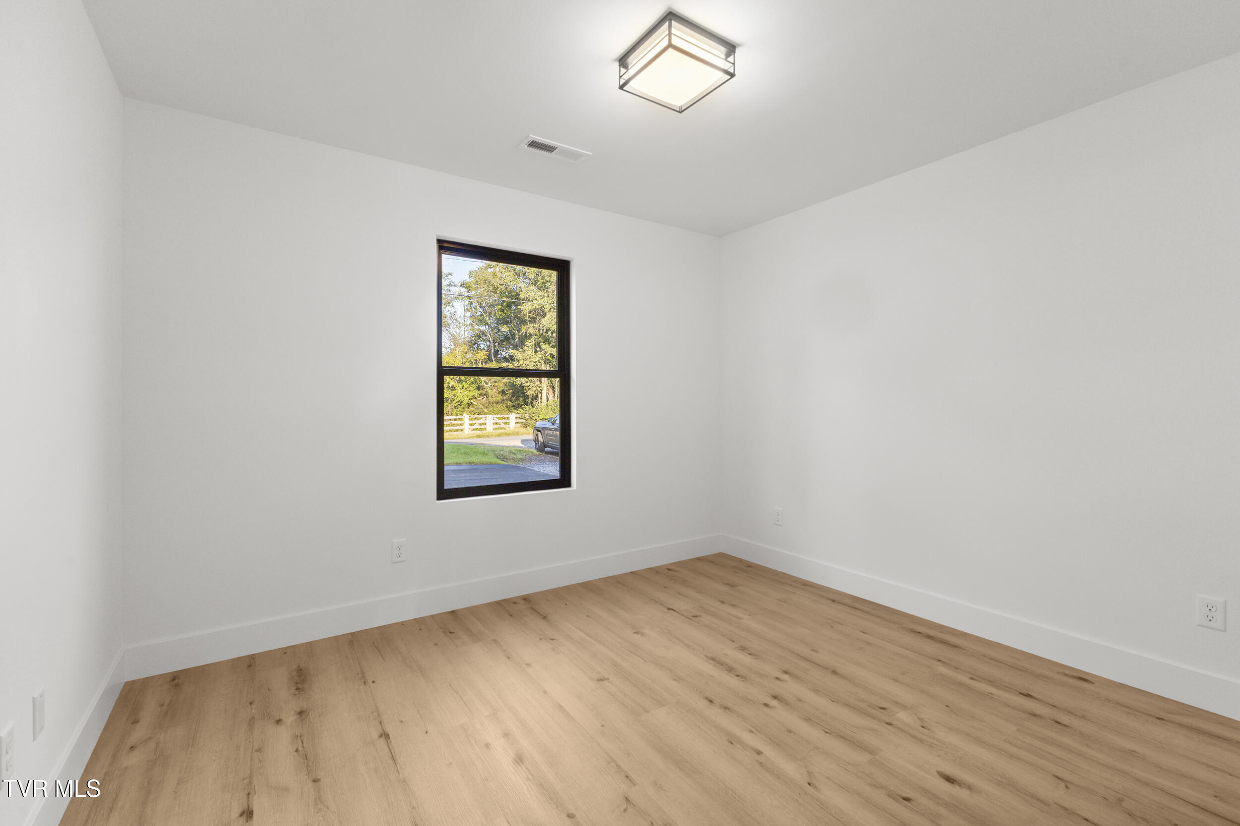 500 Noes Chapel Road Morristown, TN 37814 - Photo 11 of 37 11_img_3138