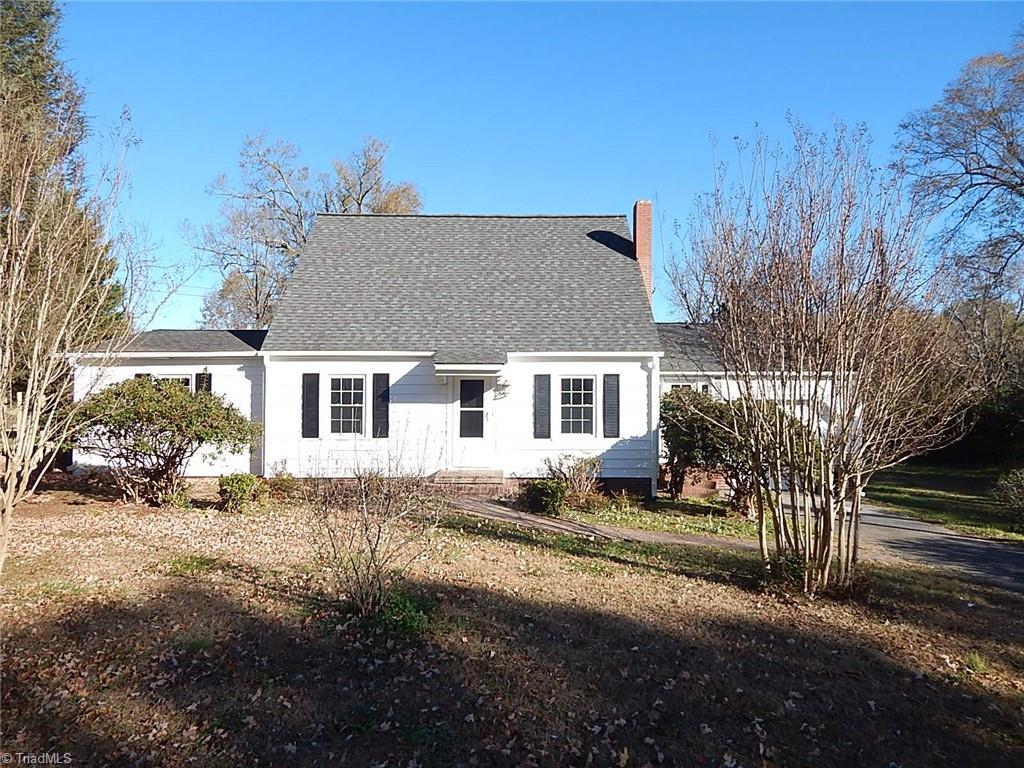 107 Lambeth Road Thomasville, NC 27360 - Photo 1 of 10 front