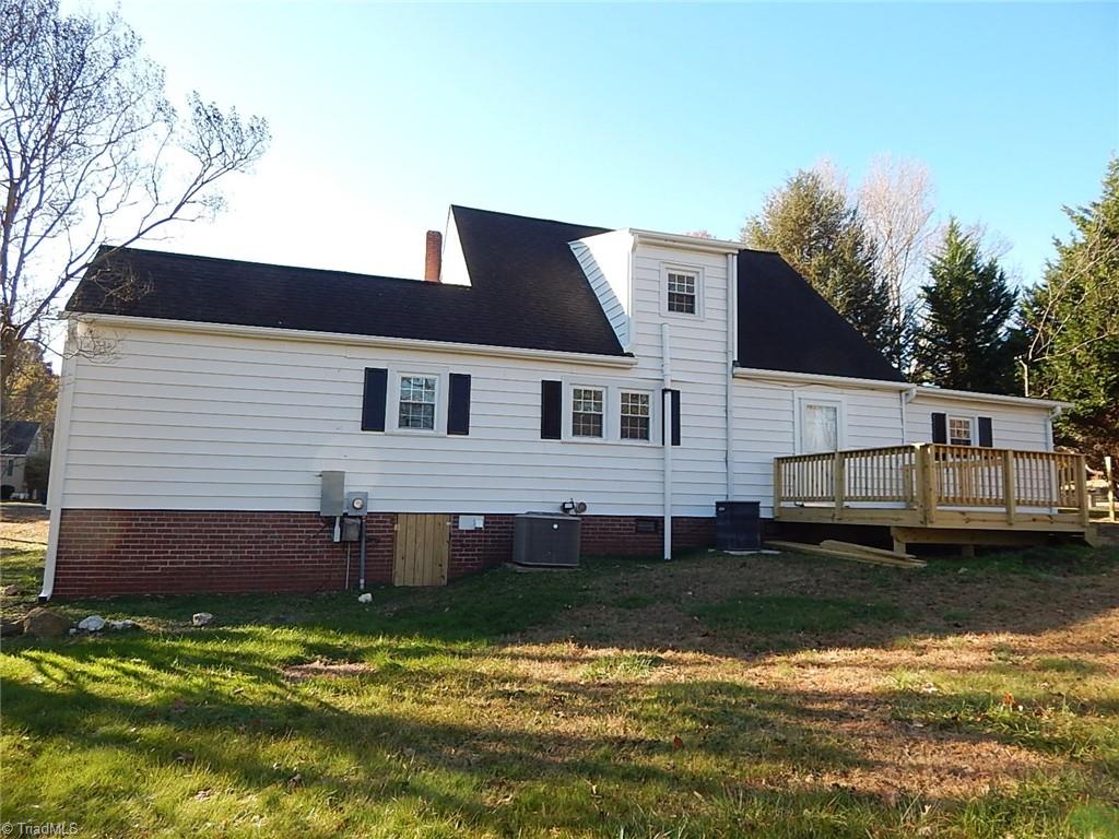 107 Lambeth Road Thomasville, NC 27360 - Photo 2 of 10 rear