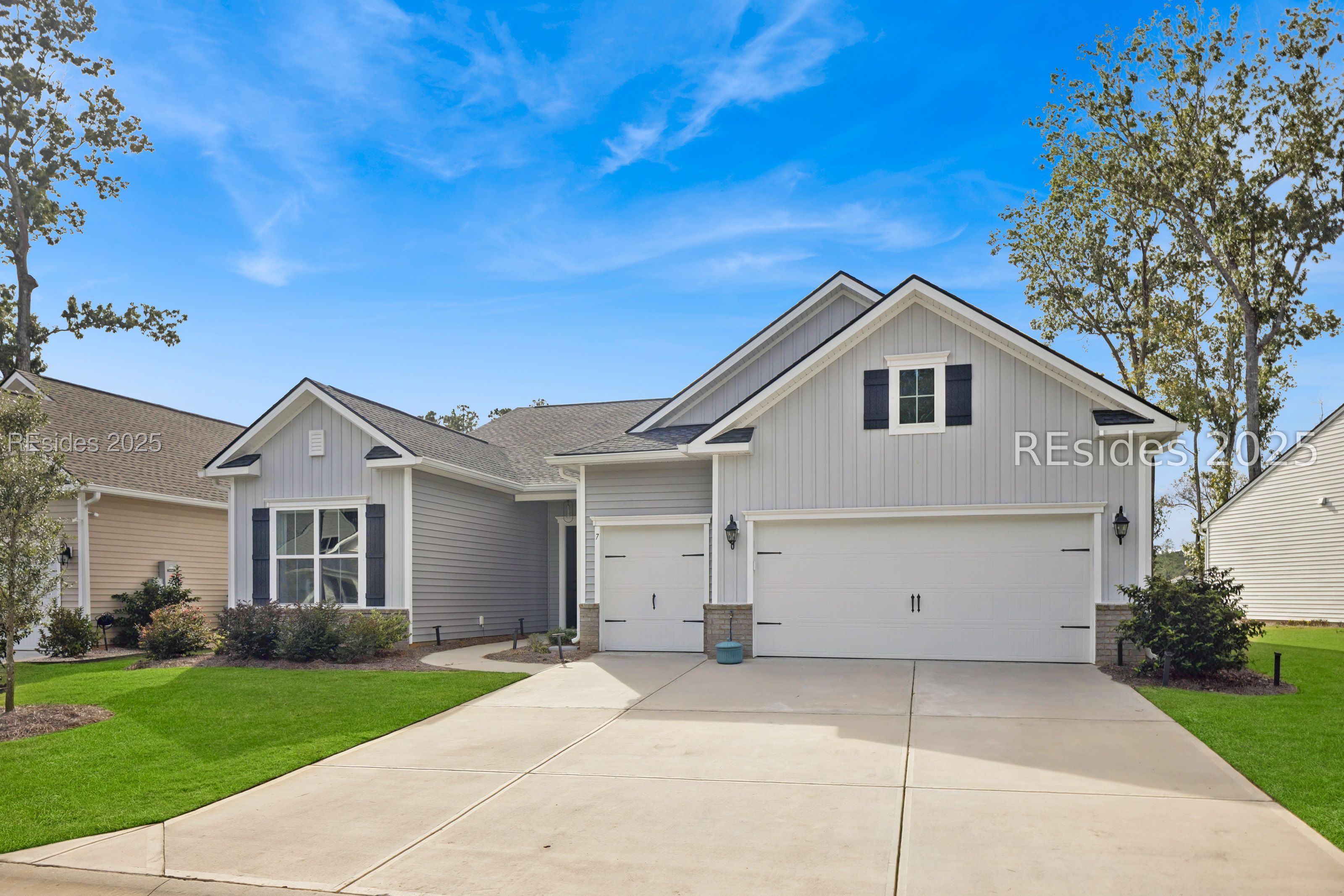 7 Jasmine Way Bluffton, SC 29909 - Photo 2 of 99