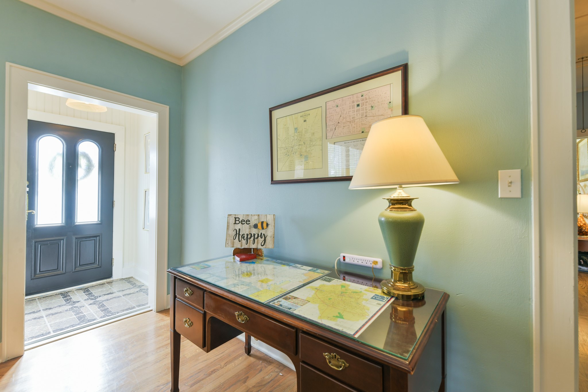 802 South Day Street Brenham, TX 77833 - Photo 21 of 50 a room with a table and chairs