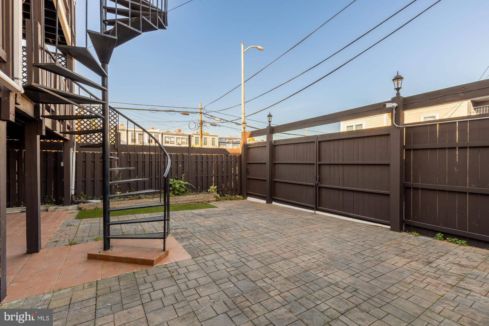 1210 Meigs Place Northeast Washington, DC 20002 - Photo 40 of 41 a view of a backyard