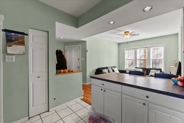 $2,200 | 2210 West Carmen Avenue, Unit 1W, Chicago, IL 60625