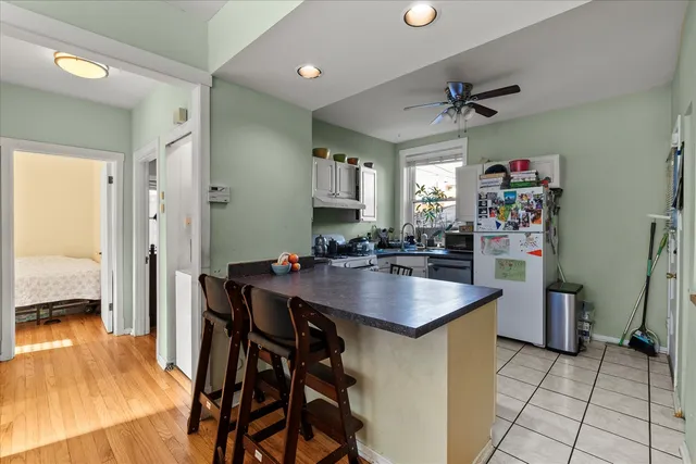 $2,200 | 2210 West Carmen Avenue, Unit 1W, Chicago, IL 60625