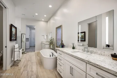 $995,000 | 9850 East McDowell Mountain Ranch Road, Unit 1019, Scottsdale, AZ 85260
