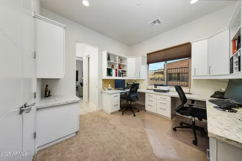 $995,000 | 9850 East McDowell Mountain Ranch Road, Unit 1019, Scottsdale, AZ 85260