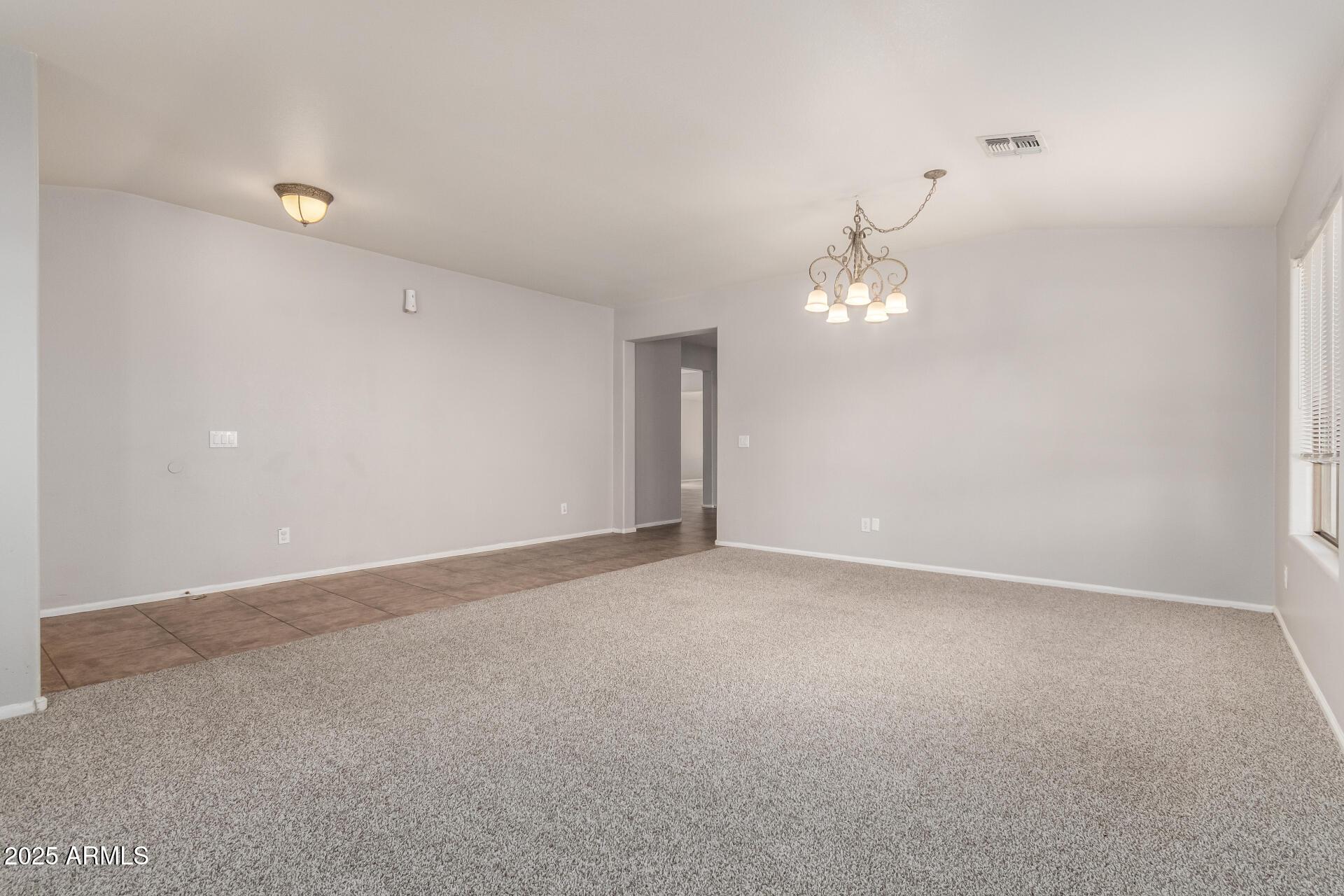 738 East Saddle Way San Tan Valley, AZ 85143 - Photo 5 of 29 05 - Saddle