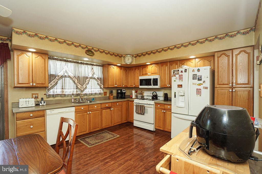 20 North Fork Road Clementon, NJ 08021 - Photo 7 of 35
