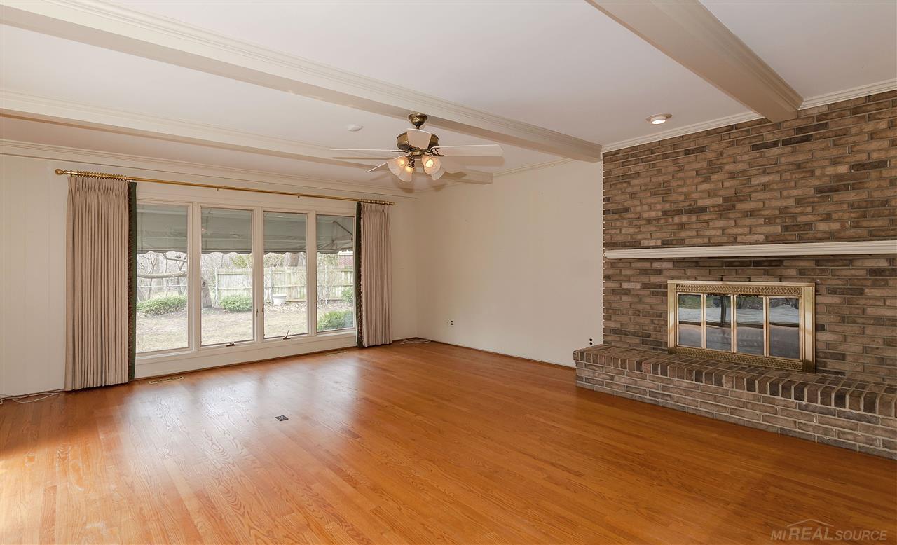 87 Belle Meade Road Grosse Pointe, MI 48236 - Photo 20 of 68 31345766-19.JPG