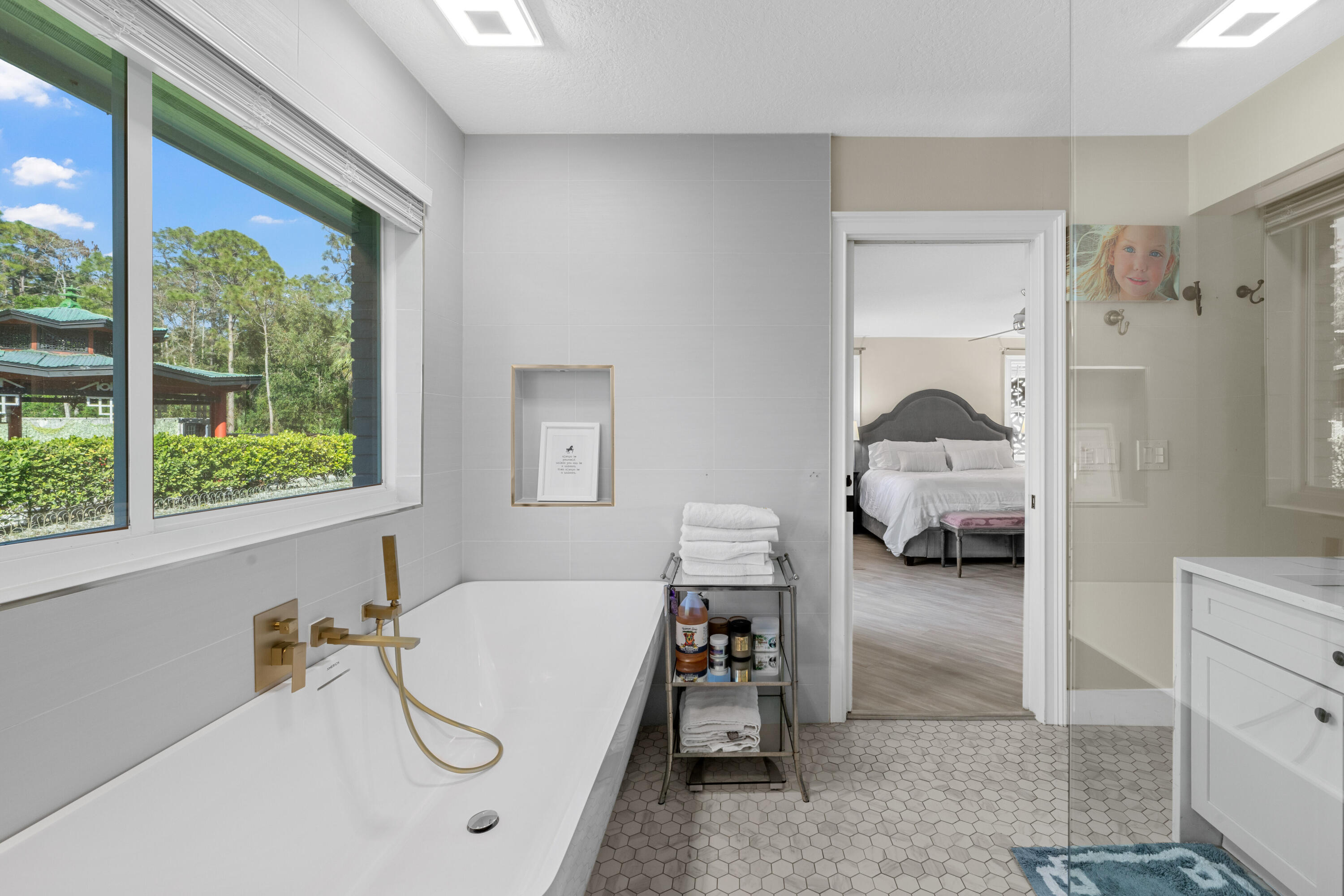 15161 Collecting Canal Road Loxahatchee Groves, FL 33470 - Photo 56 of 69 Primary Bath