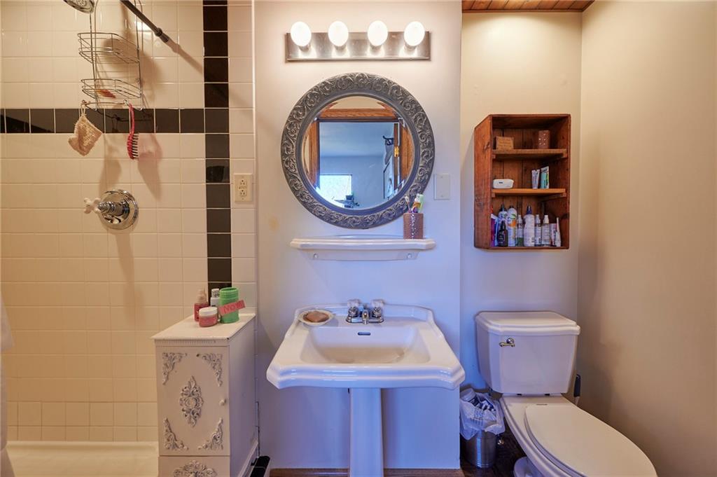 114 Johnetta Road Vandergrift, PA 15690 - Photo 16 of 50