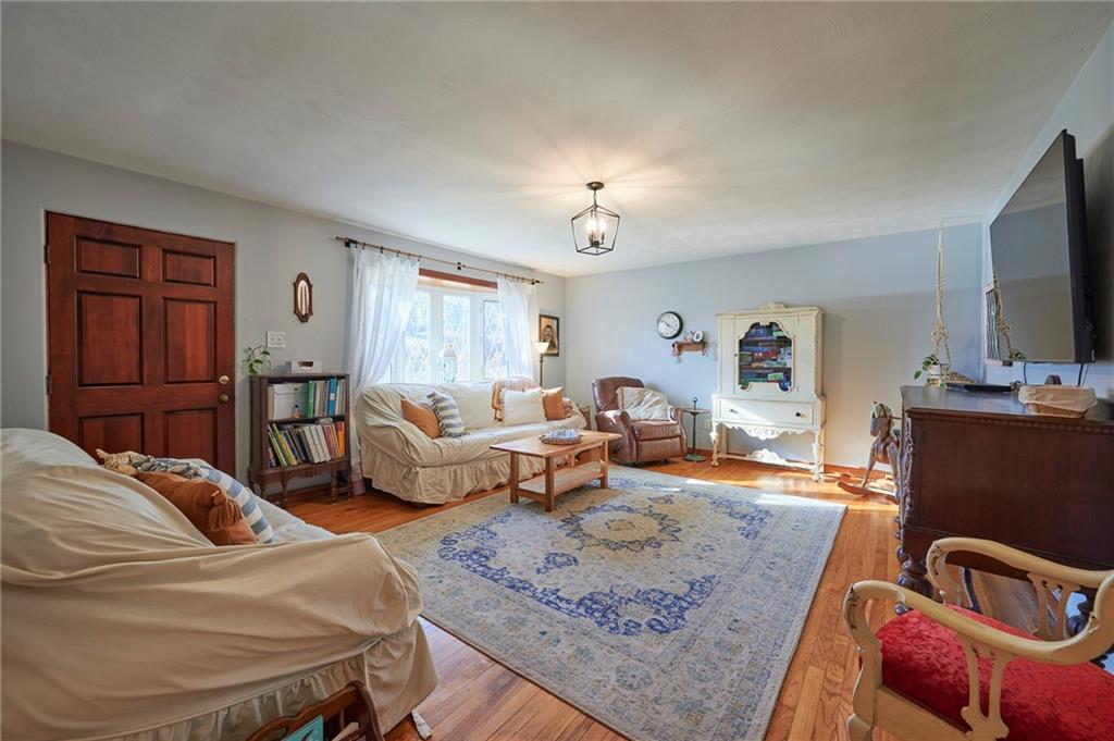 114 Johnetta Road Vandergrift, PA 15690 - Photo 4 of 50