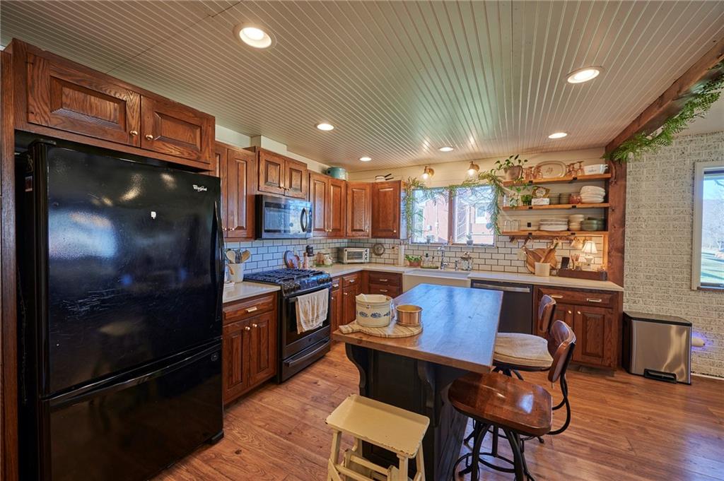 114 Johnetta Road Vandergrift, PA 15690 - Photo 10 of 50