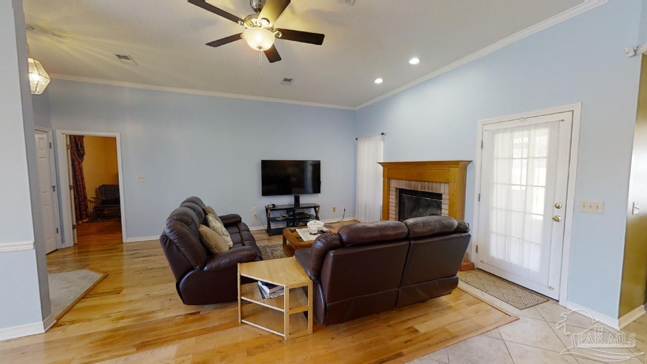 4372 Bayou Ridge Drive Pace, FL 32571 - Photo 4 of 21 Gallery Image 4