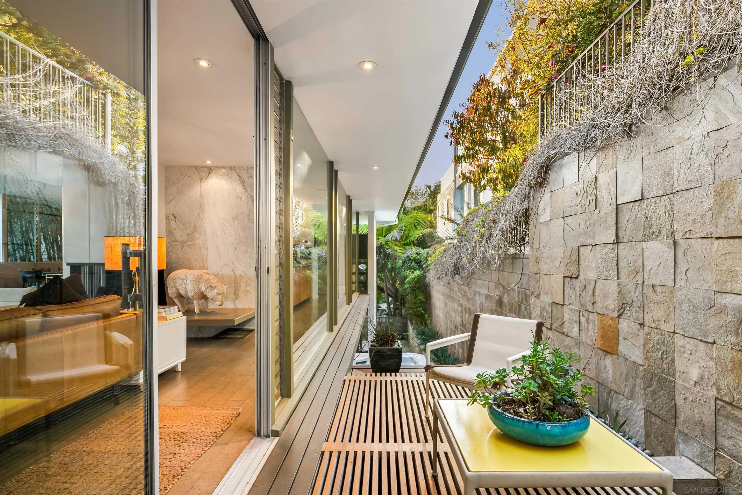 5622 Linda Rosa Avenue La Jolla, CA 92037 - Photo 11 of 41