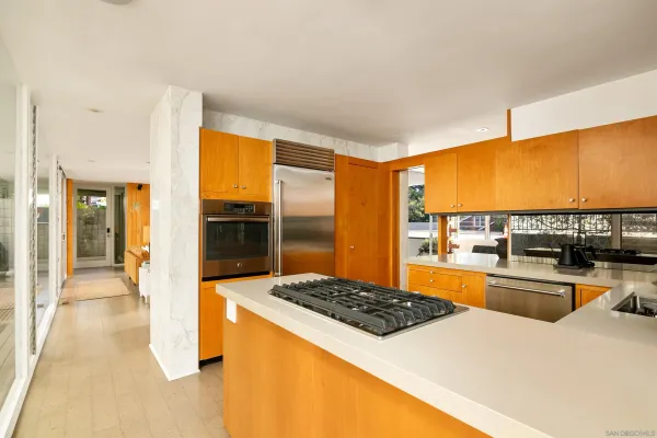 $2,629,000 | 5622 Linda Rosa Avenue, La Jolla, CA 92037
