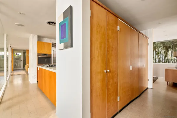 $2,629,000 | 5622 Linda Rosa Avenue, La Jolla, CA 92037