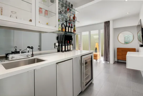 $2,629,000 | 5622 Linda Rosa Avenue, La Jolla, CA 92037