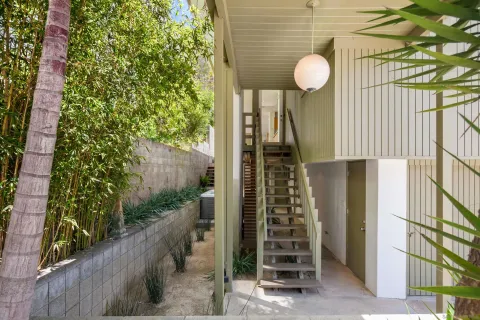 $2,599,000 | 5622 Linda Rosa Avenue, La Jolla, CA 92037