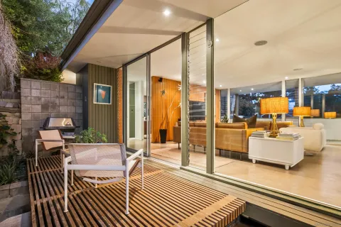 $2,599,000 | 5622 Linda Rosa Avenue, La Jolla, CA 92037