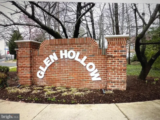 $2,450 | 7256 Glen Hollow Court, Unit 56/3, Annandale, VA 22003