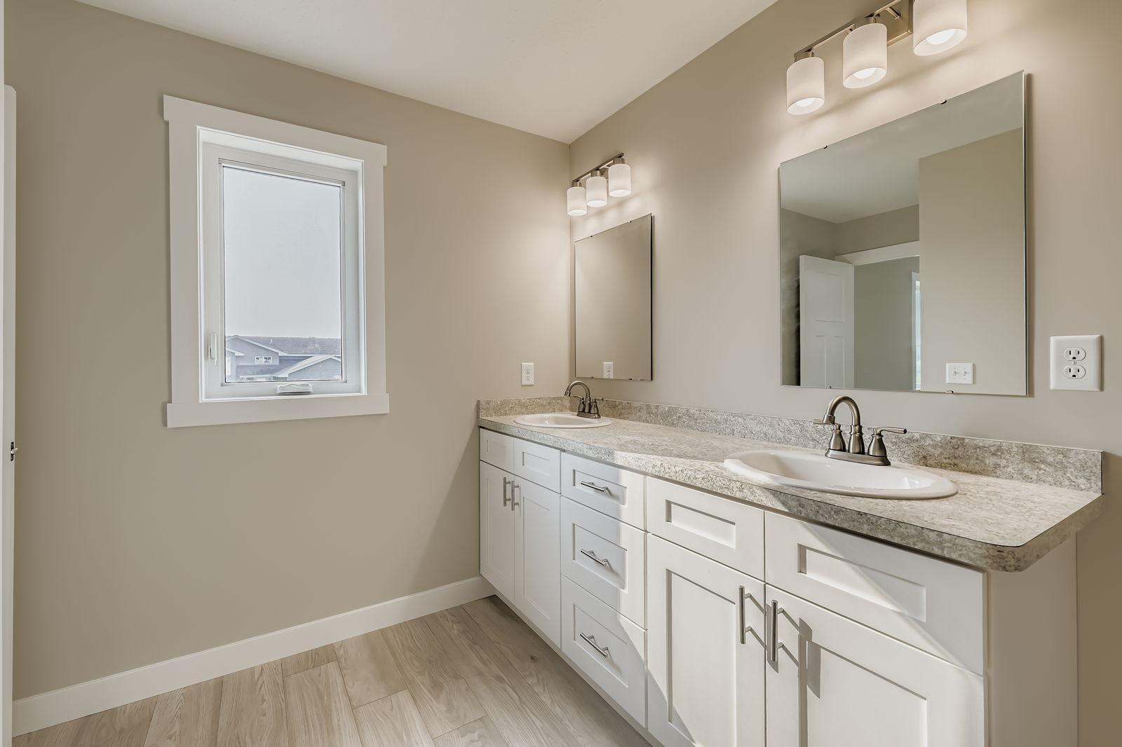 2123 Cleveland Way South Cambridge, MN 55008 - Photo 16 of 27