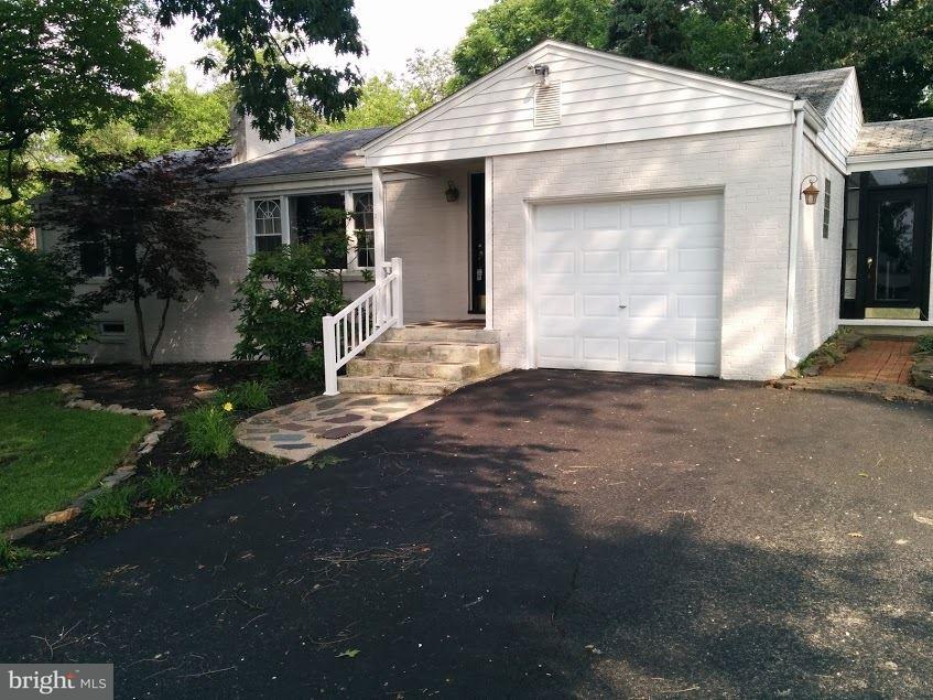 144 Highland Road York, PA 17403 - Photo 2 of 31 Gallery Image 2