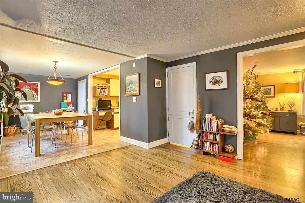 144 Highland Road York, PA 17403 - Photo 11 of 31 Gallery Image 11