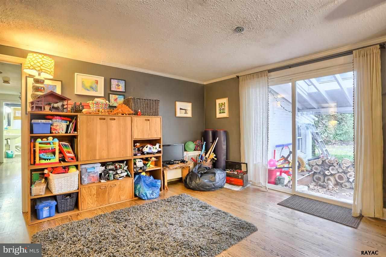 144 Highland Road York, PA 17403 - Photo 13 of 31 Gallery Image 13