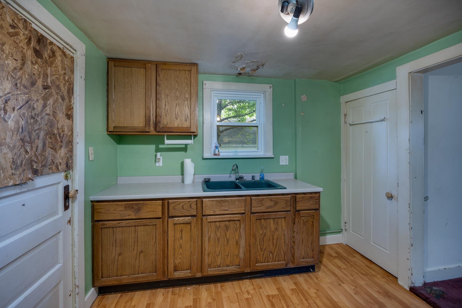 1872 Fayette Avenue Beloit, WI 53511 - Photo 7 of 28