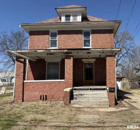 $39,900 | 905 East South Street, Galesburg, IL 61401