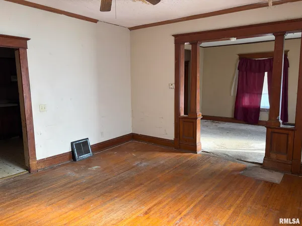$39,900 | 905 East South Street, Galesburg, IL 61401