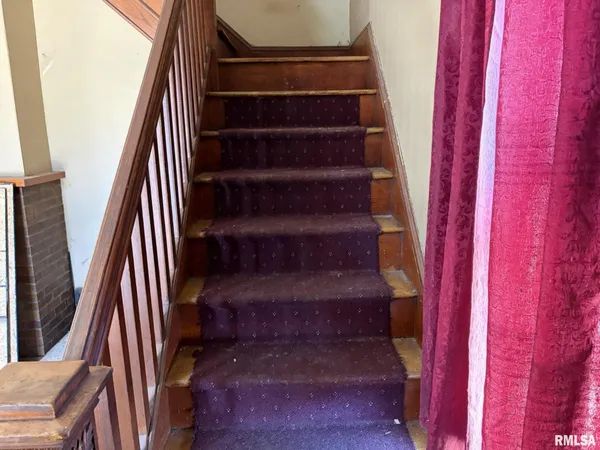 $39,900 | 905 East South Street, Galesburg, IL 61401